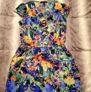 Jessica Simpson dress 👗  with pockets 😍